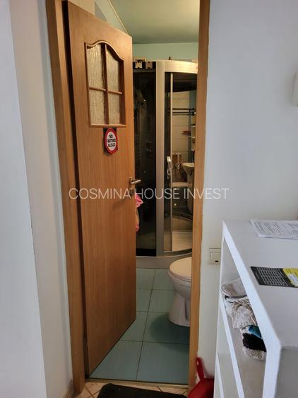 Malu Rosu ,se vine apartament cu trei camere ,pret  83000 euro - 8