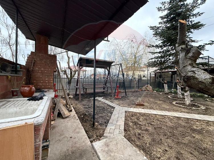 Vila P + 1 de vanzare in Eforie Nord teren proprietate 300 mp - 26