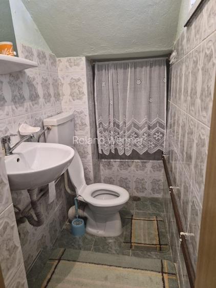 Locuință cu priveliște: Casă bifamilială într-o locație liniștită!!!Privat!!! - 11