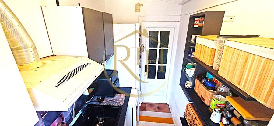 Vand apartament cu 4 camere in zona spitalul judetean,comision ,,0'' - 17