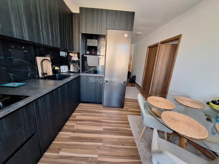 Apartament cu 2 camere, decomandat, 2 balcoane, zona Porii - 2