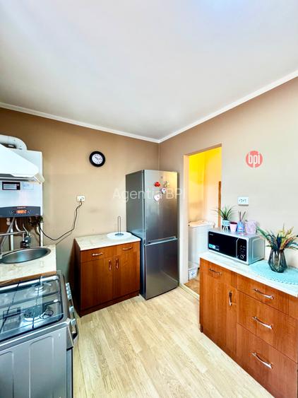 SE VINDE apartament 3 camere, decomandat, ultracentral, in Falticeni, jud.SV - 3