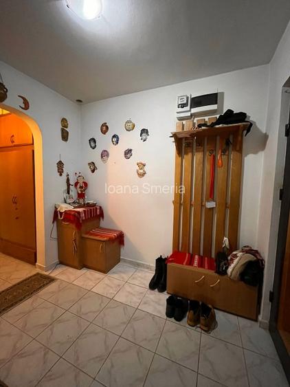 Ap. 3 camere decomandat - Persoană fizică  - Str. Petre Țuțea, zona Nicolina  1 - 8