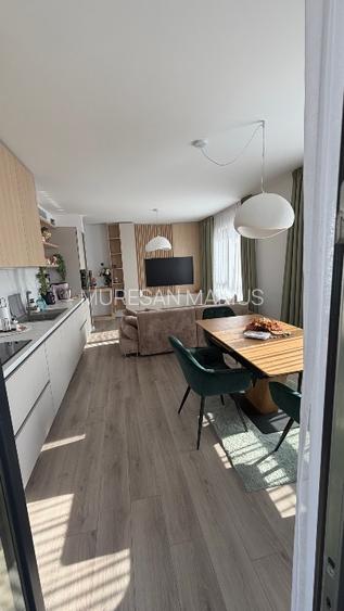 Propritar vând apartament cu 2 camere utilat mobilat complet plus parcare demiso - 9