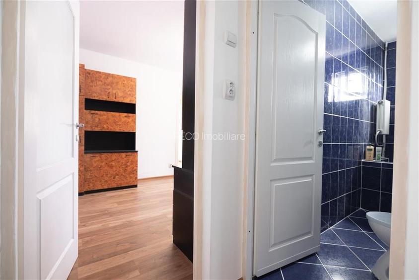 RECO Apartament 2 camere decomandat Rogerius etajul 3 - 13