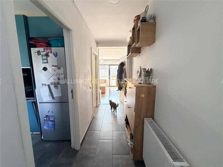 Casa tip duplex - 4 camere 2 bai - teren 200mp - 200m de bulevard - 11