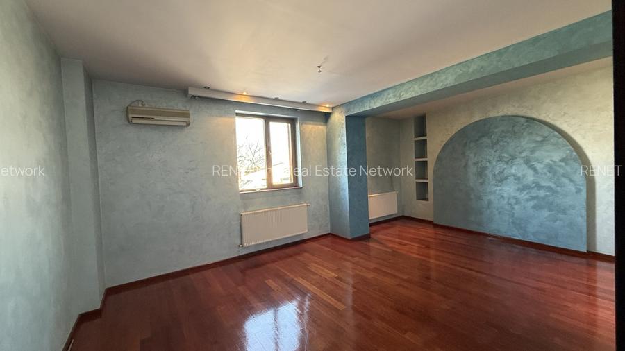 Vila premium, Eroii Revolutiei, Bulevardul Pieptanari - 9