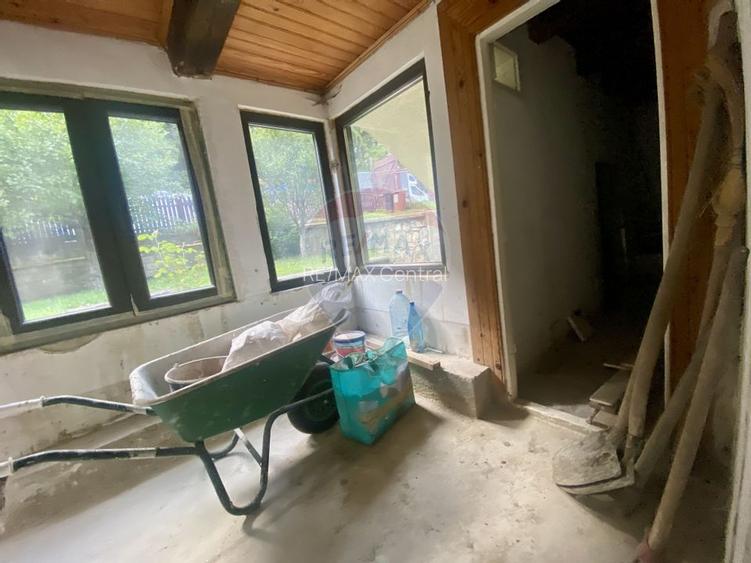 Vilă cu farmec istoric în Bușteni, pensiune sau locuință de vacanță! - 48