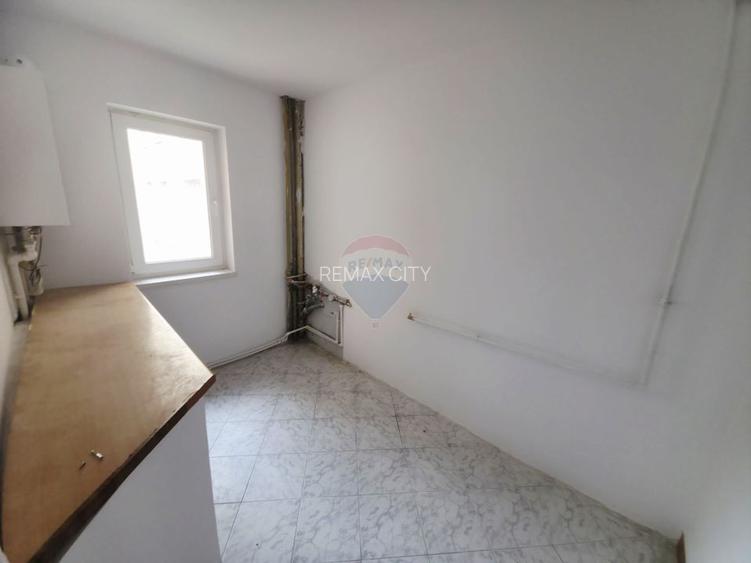 Apartament cu 3 camere de vânzare în zona Maratei - 13