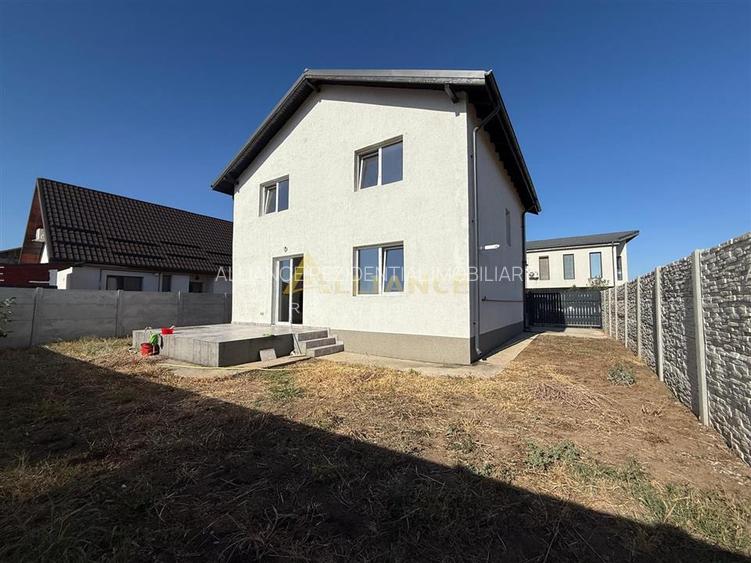 Vila individuala / 4 Camere / 2 Bai / Teren 300 mp - 3