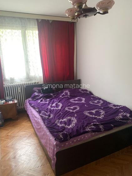 De vânzare apartament 3 camere zona Costin Georgian  - 6