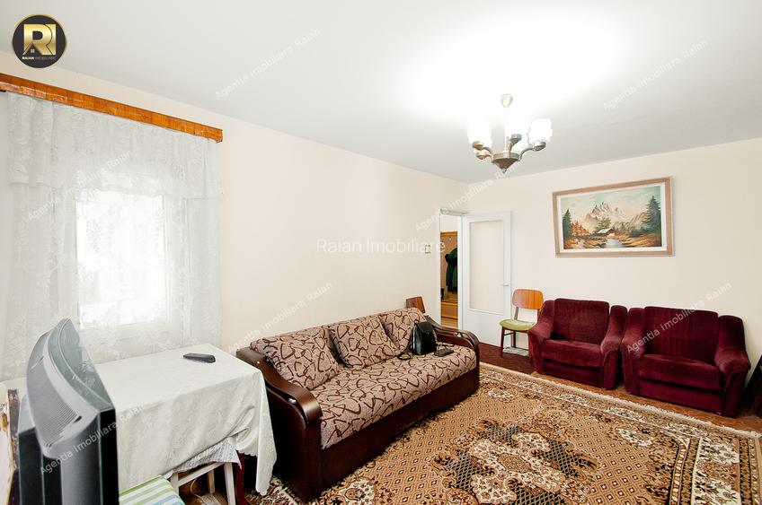 3 decomandate, in Galati, I.C Frimu, langa IFR, etaj 3, sup.68 mp - 2