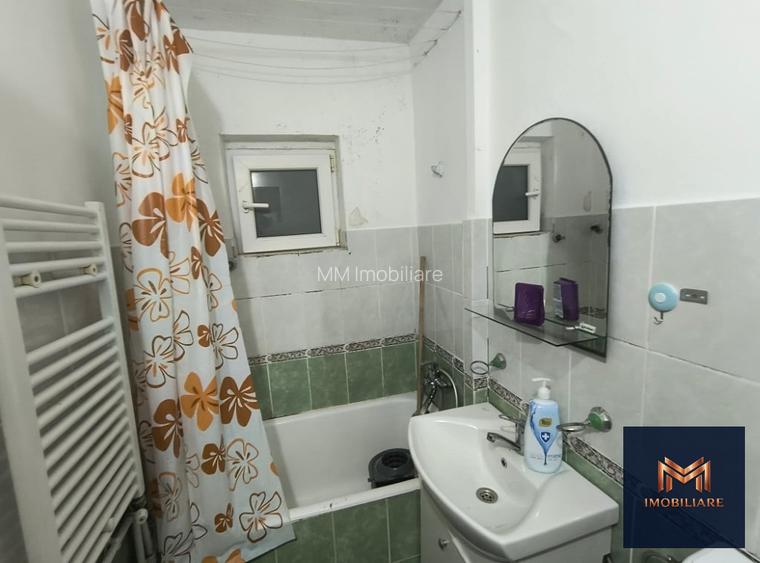 Apartament 2 camere, Zona Primaverii , etaj 4, semidecomandat - 18