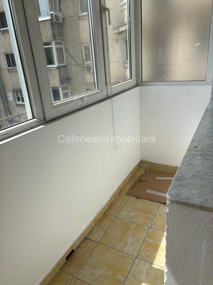 Apartament Calea 13 Septembrie colt cu Str:Sabinelor - 10