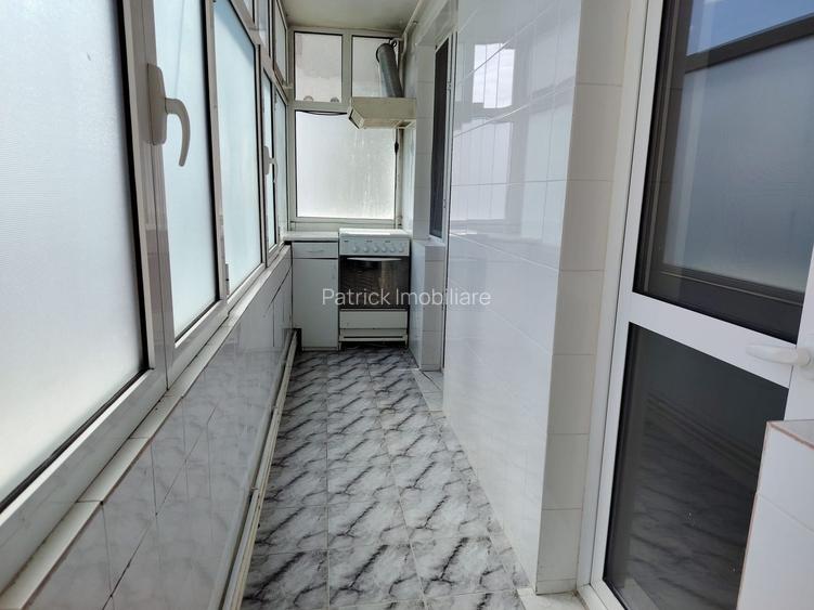 Apartament 3 camere Piata Centrala - 3