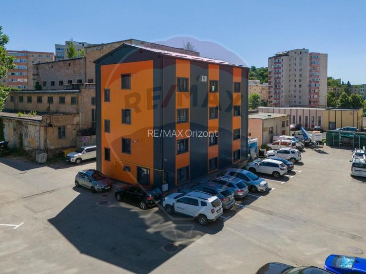 Spațiu de birouri  zona 13 Decembrie- Etaj 1 - 8