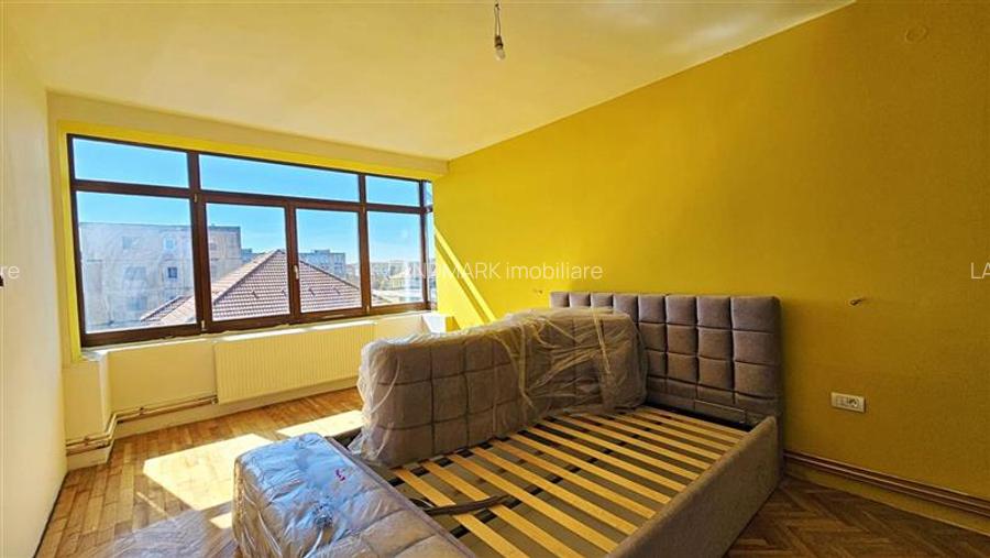 Apartament in asociatie, renovat, 6 cam 2 nivele cu garaj Elisabetin - 15