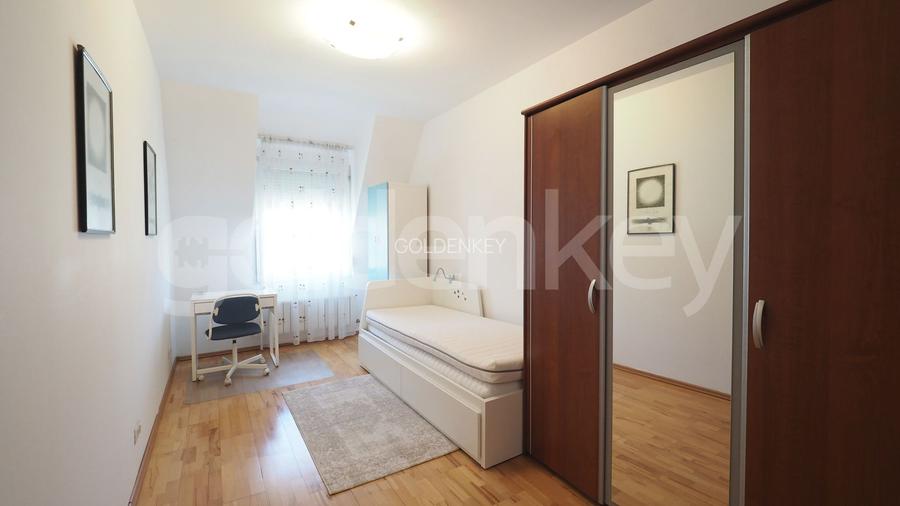 Vila cocheta cu 6 camere, piscina comuna si loc de joaca - 15