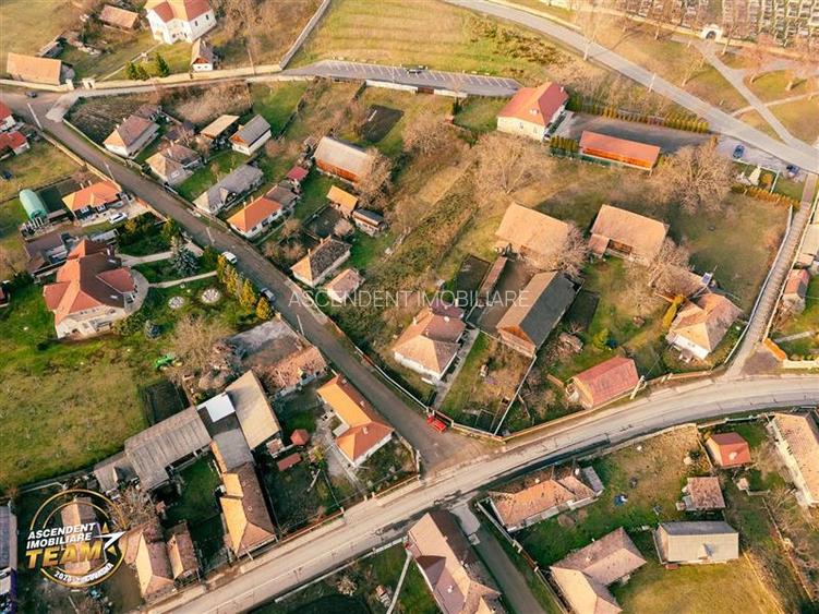 Teren roditor de peste 1.000mp cu casa traditionala, Sanzieni, Covasna - 14