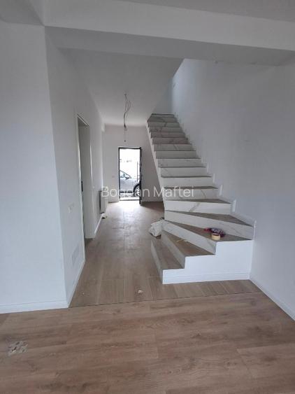 Vila +1+m individuala, 5 camere, 4 bai, garaj, str.Safirului, 0%tva - 5