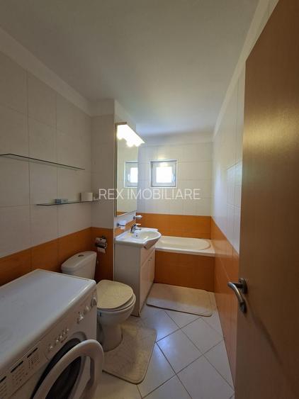 Apartament cu 3 camere,  decomandat,  5 minute de Iulius Mall,  garaj - 6
