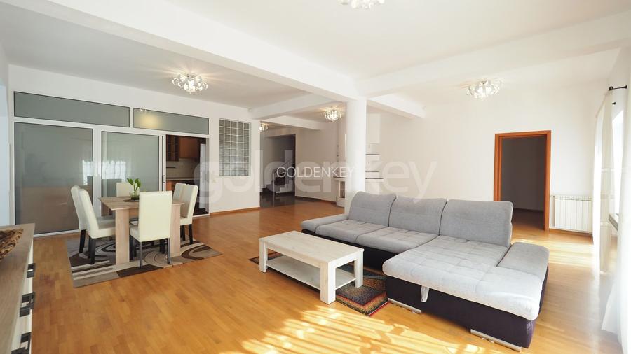 Vila cu 6-7 camere si gradina generoasa - 3