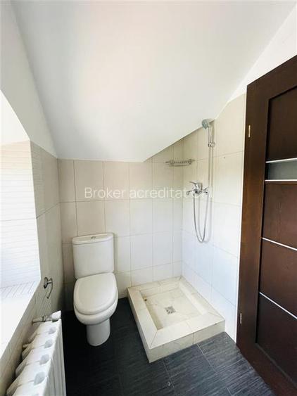 VANZARE VILA 8 CAMERE 652 mp teren zona Sisesti Sector 1 - 39