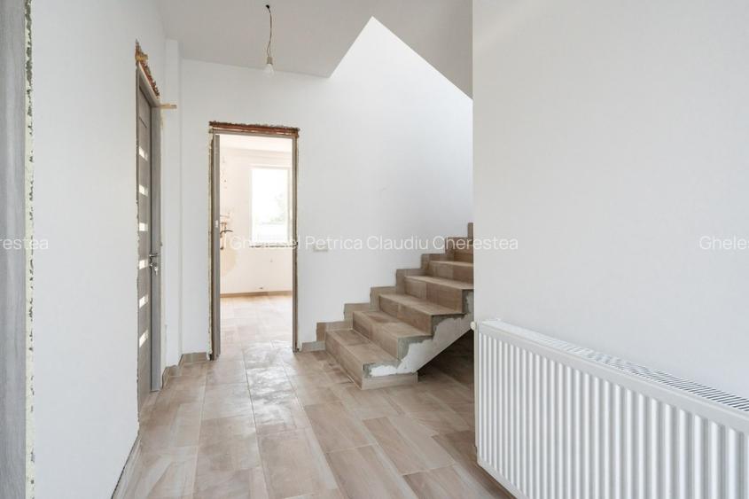 Casa de v&acirc;nzare p+1 - 2