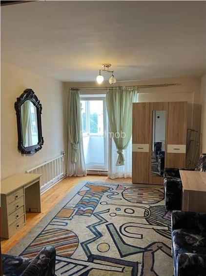 De vanzare apartament cu 4 camere, etaj intermediar, la Fortuna, in Tudor - 3