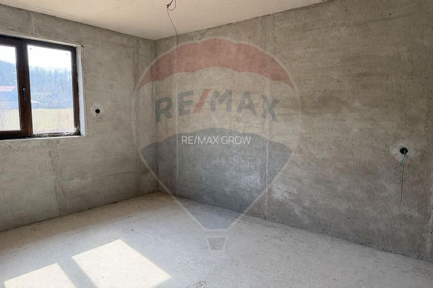 Casă / Vilă cu 3 camere de vânzare, Buhoci, jud Bacău - 4