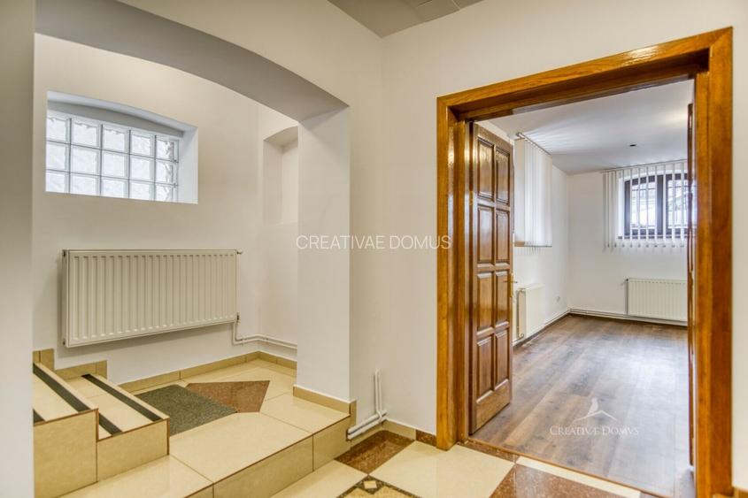 Piata Pache Protopopescu - Casa cu 11 camere si doua locuri de parcare - 18