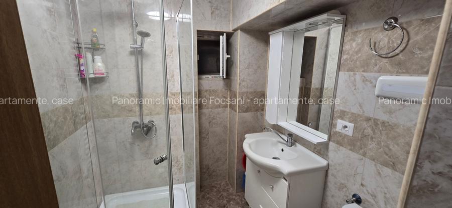 Apartament 3 camere de vanzare, la cheie, etajul 1, boxa si garaj Focsani - 7