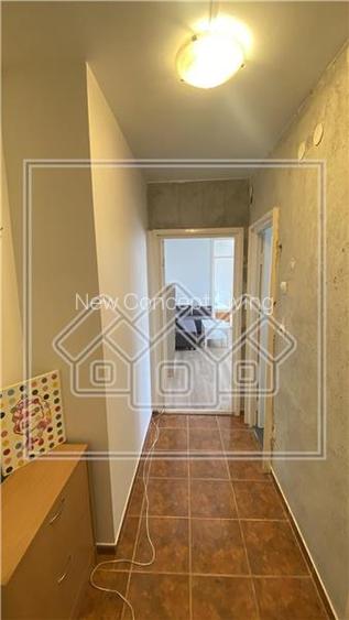 Apartament de vanzare in Sibiu - 2 camere si balcon - zona buna - 20