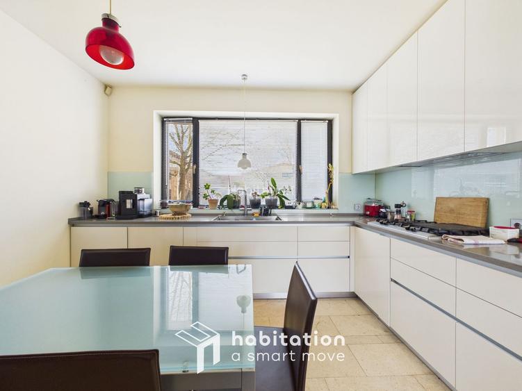 Vilă exclusivistă | 275 mp utili | Teren 700 mp | Garaj & Terasă - 30