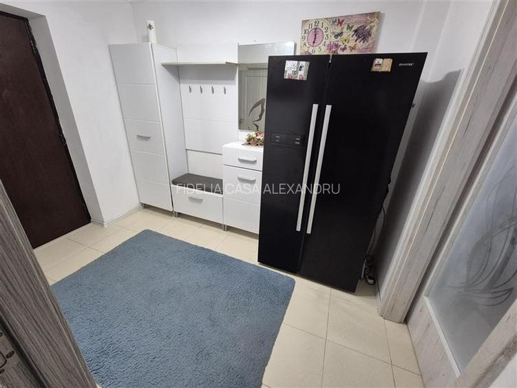 Apartament 3 camere, semidecomandat, 60 mp - Podu Ros - 12