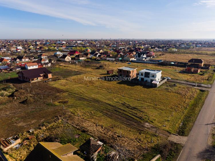 Teren 1028 mp Sanandrei, strada asfaltata – Comision 0% - 9