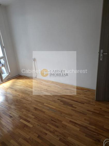 3 Camere-64MP | Reabilitat | 1975 | Creditabil | M Romancierilor 9 min - 4