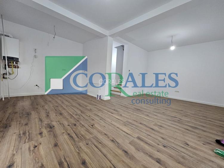 Despartit prin casa scarii! Zona buna! Asfalt! Toate utilitatile! - 4