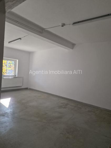 De Vănzare Hală si Spatiu Birouri ,suprafete depozitare Gura Humorului - 15