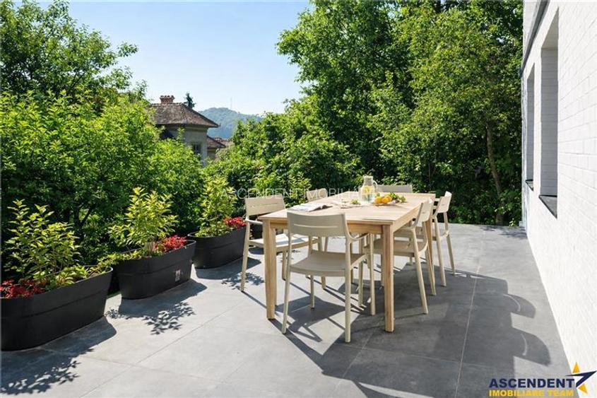 FILM! Vila de poveste, in centrul Brasovului, pe Drumul Cetatii - 3