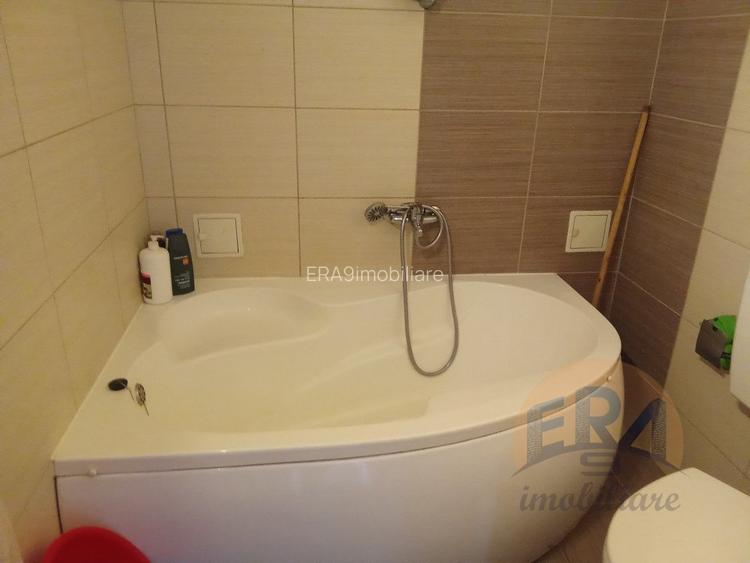 Apartament 3 camere, Nufarul, Str. Piata Nucetului - 12