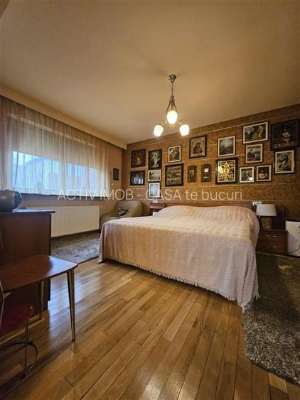 Vanzare Vila   Casa  D+P+M 350 mp - Aviatiei   str. Biharia - 3