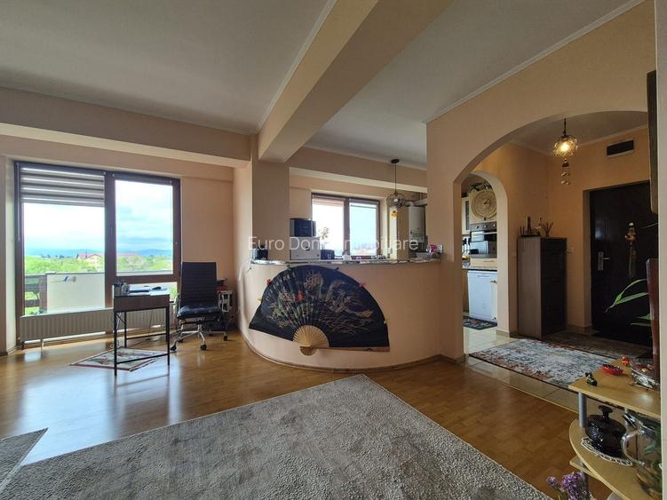 Tractoru, zonă liniștită de case, apartament spațios 3 camere cu garaj - 3