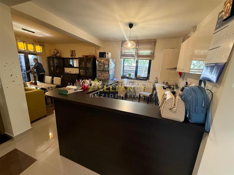 Casa tip duplex - 4 camere - 2 bai - 200mp teren - 26