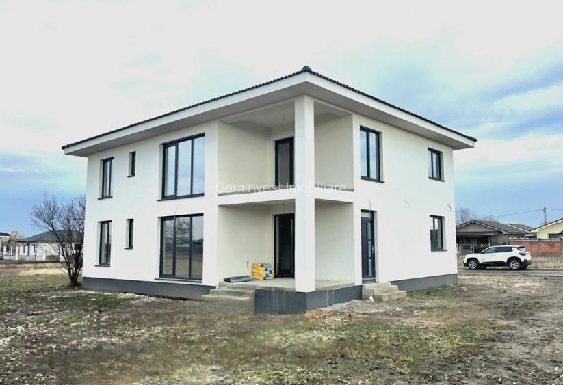 Imobil cu destinatie multipla - comercial si de locuit in Santandrei, Bihor - 8