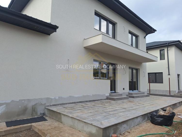 Casa individuala  P+1+Pod - 350 mp teren-STR.SCOLII - 7