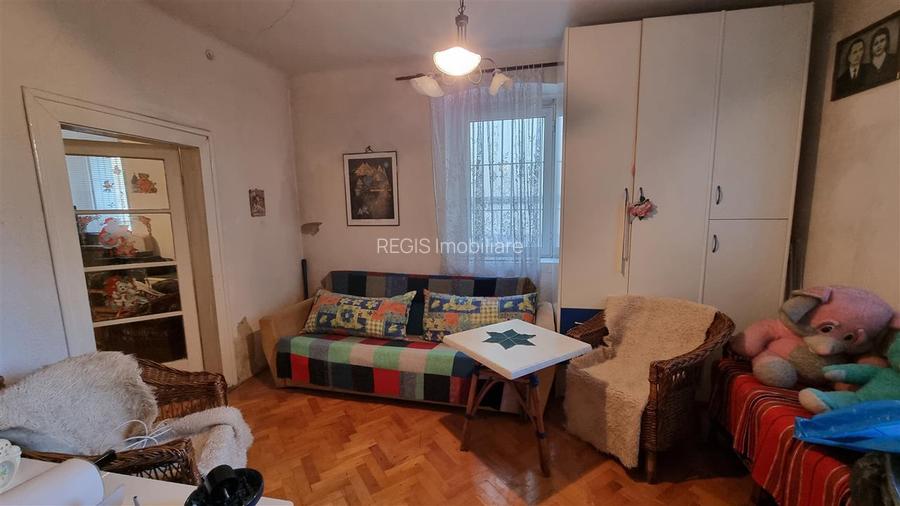 Apartament la casa de 4 camere zona bulevard 15 Noiembrie - 2