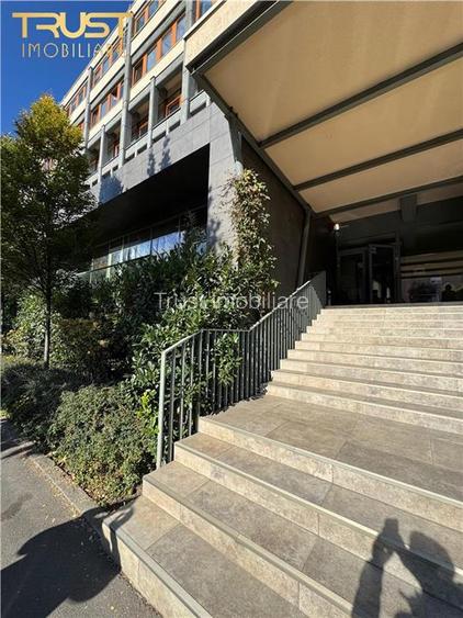 Spatiu comercial l 350 MP l Centrul Civic l 30 MP Terasa - 10