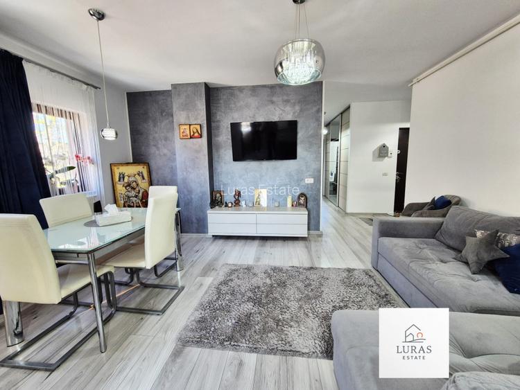 De vânzare apartament modern 3 camere – loc de parcare privat - 2