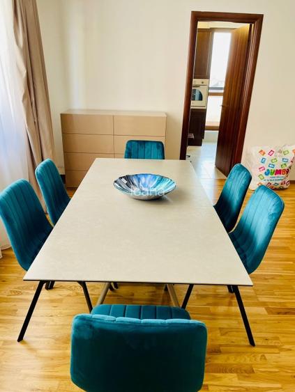 NOU! BANEASA  SISESTI  LUX ! /luna   Scoala KIng OAK - Scoala Britanica - 2